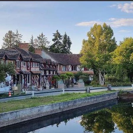 Le Moulin De Villiers Hotel Nouan-le-Fuzelier Exterior foto